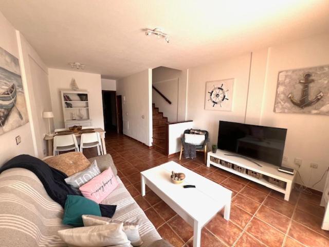 Apartamentos Vista Marina - El Medano Екстериор снимка