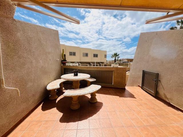Apartamentos Vista Marina - El Medano Екстериор снимка